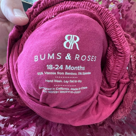 Bums and Roses heart Tutu and Bow - Picture 2 of 2